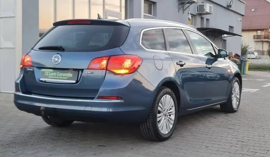 Opel Astra — fotografia 4