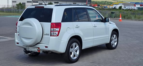 Suzuki Vitara — fotografia 5